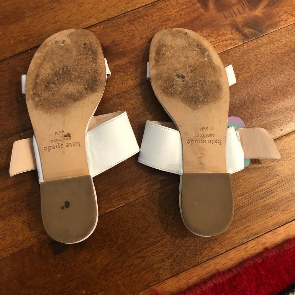 Kate Spade Women's White Fabi Sandals - Picture 10 of 10